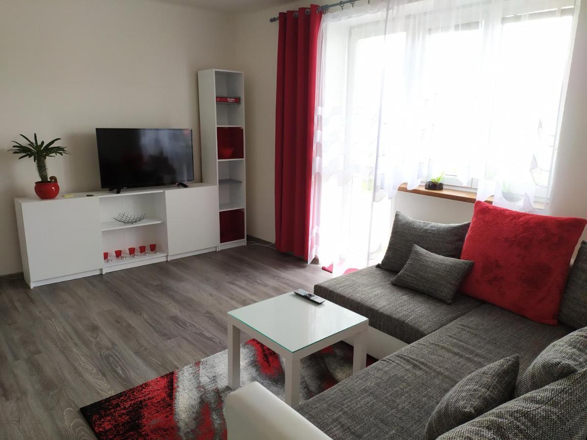 Byt Puskinova Daire Hradec Králové Dış mekan fotoğraf